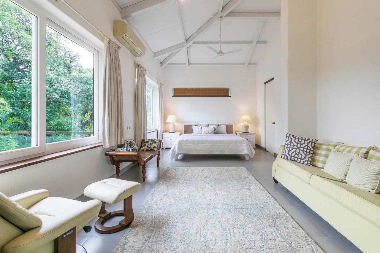 Hamptons Charm By Stayvista Luxury 5Br With Pool, Lawn & Table Tennis Alībāg Exterior foto