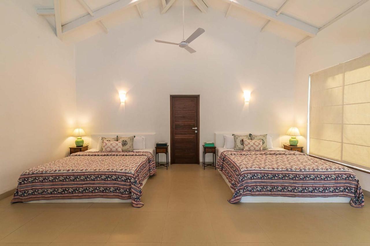 Hamptons Charm By Stayvista Luxury 5Br With Pool, Lawn & Table Tennis Alībāg Exterior foto