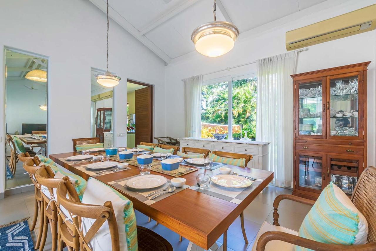 Hamptons Charm By Stayvista Luxury 5Br With Pool, Lawn & Table Tennis Alībāg Exterior foto